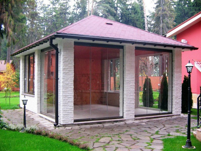 Беседка остекленная из блока