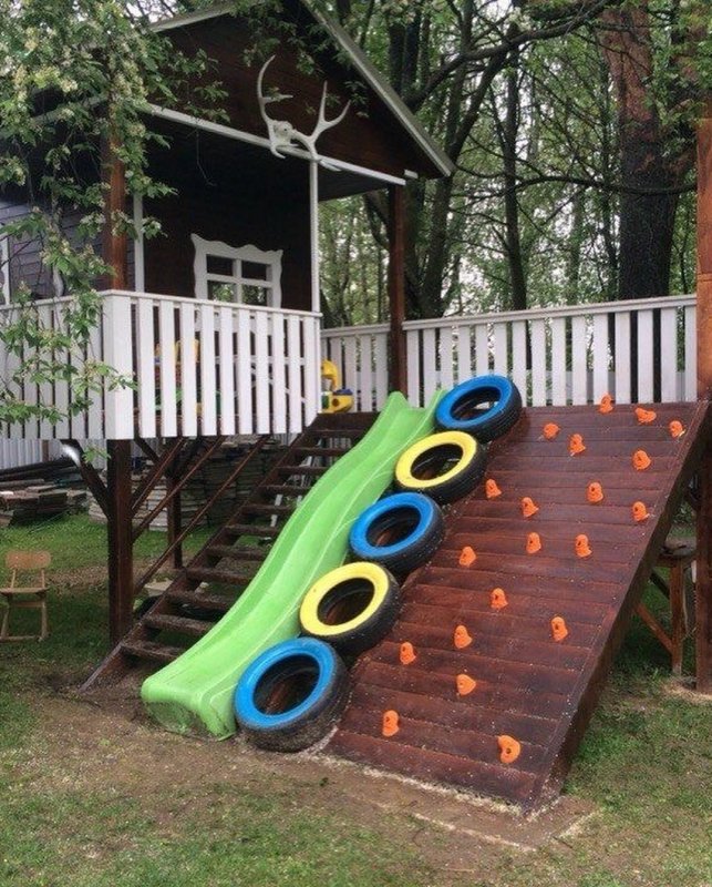 Детский домик из поддонов