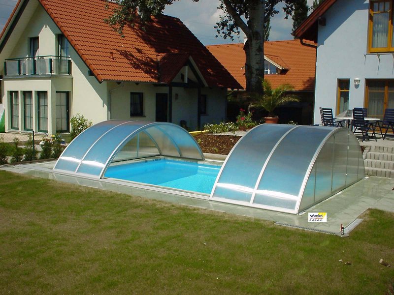 Крытый капитальный бассейн на участке