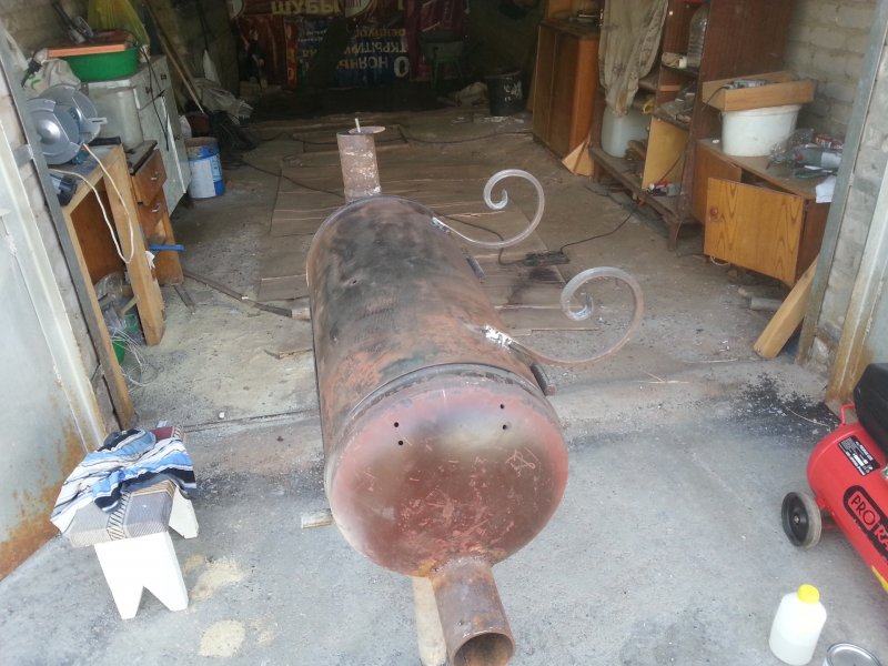 Кованые мангалы с газового баллона