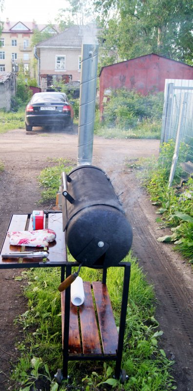 Смокер гриль коптильня