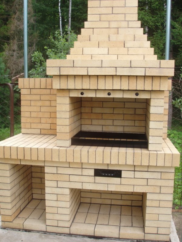 Мангал из кирпича