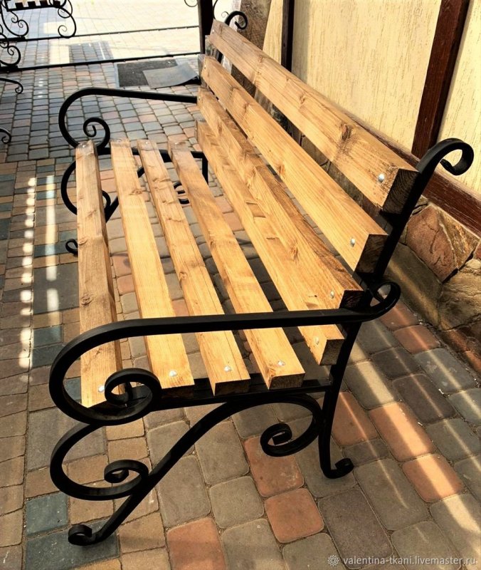 Красивые скамейки из металла