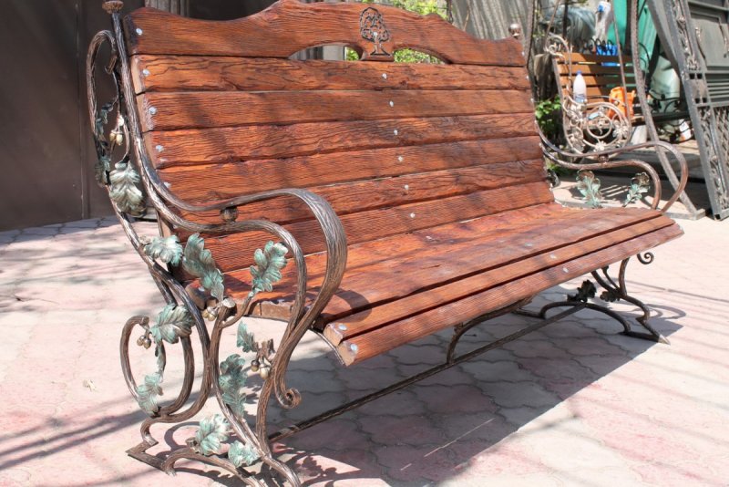 Металлические изделия для сада