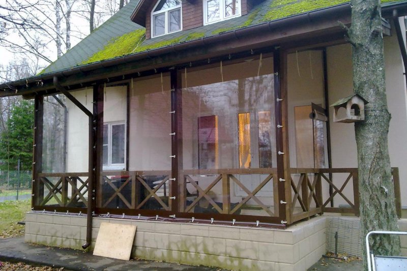 Гибкие окна для веранды