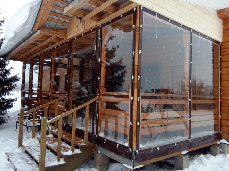 Гибкие окна для беседки