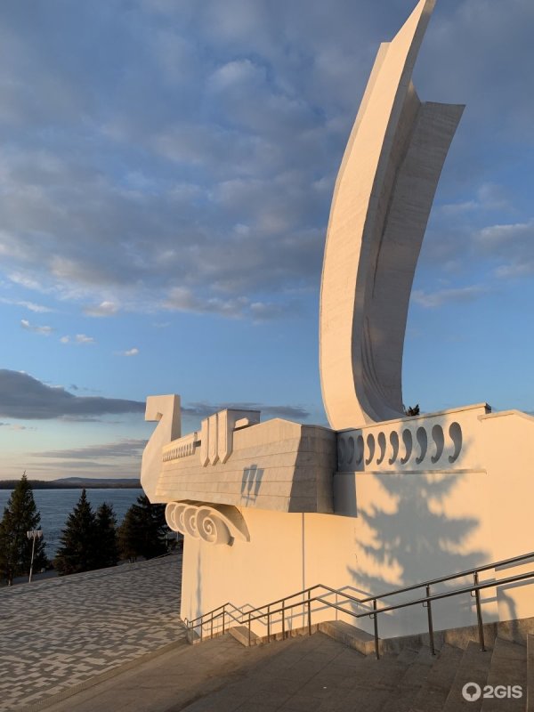 Памятник деревянная Ладья Мытищи