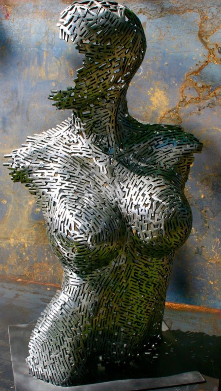 Абстрактная скульптура