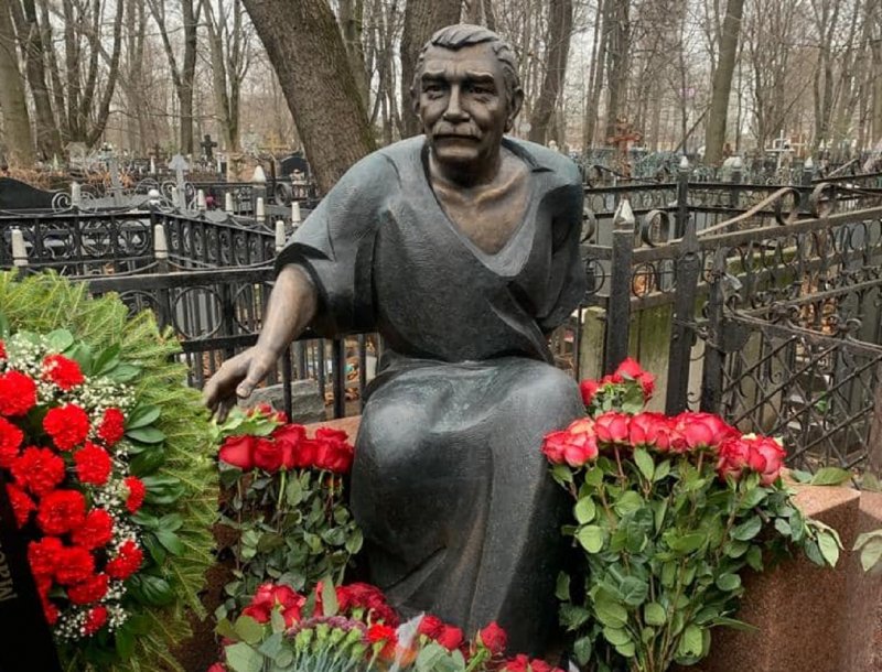 Камнеломка Арендса Шнеетеппих