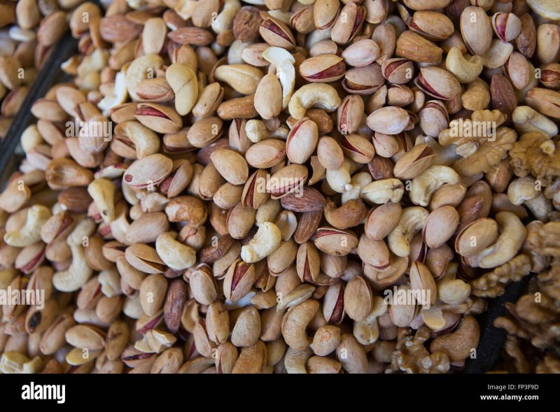 Almonds and Walnuts make the quality of Sleep better