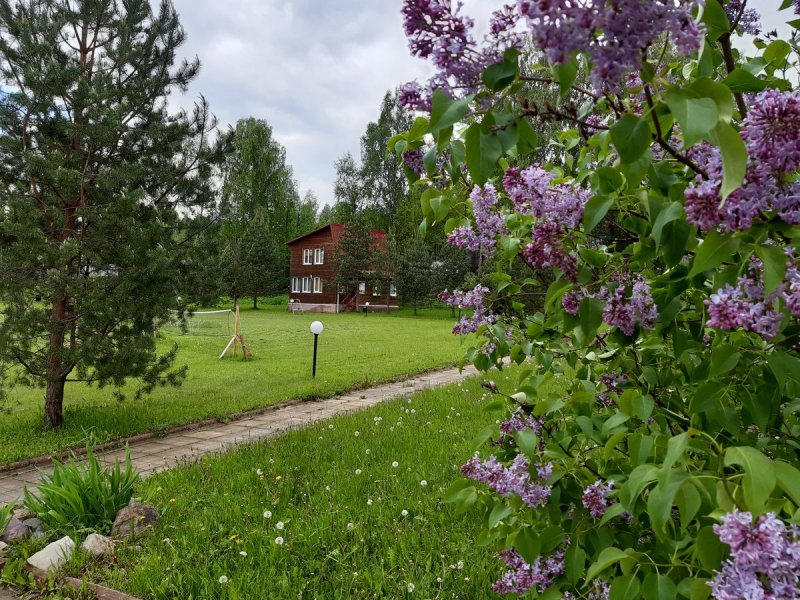 Парк Есенина сирень