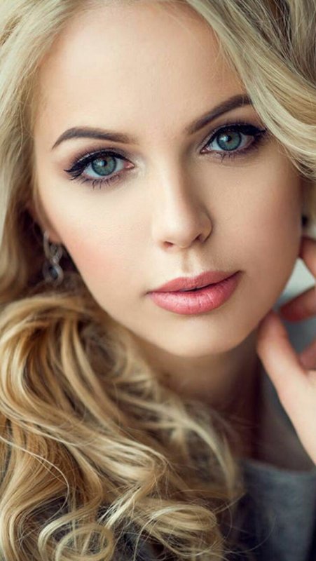 BLUEEYEBLONDE Алена Арбузова