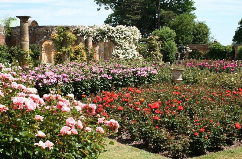 Hever Castle and Gardens