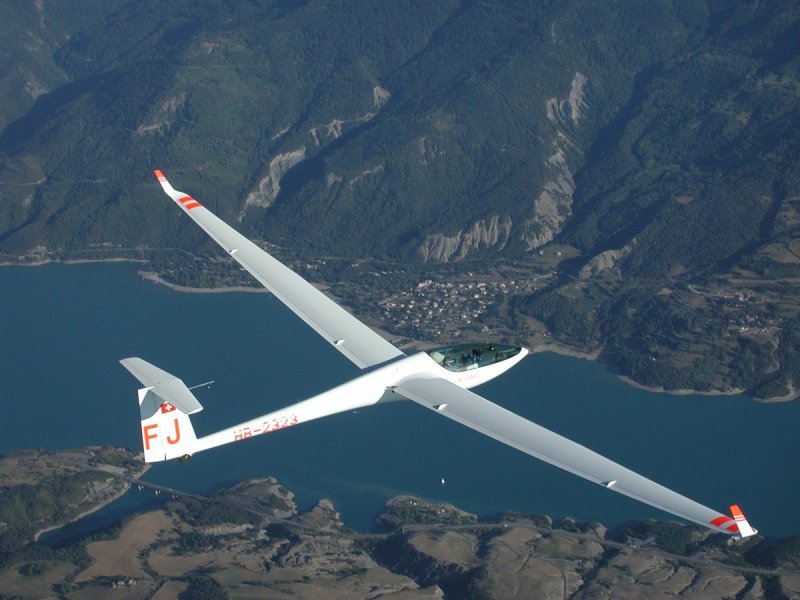 DG Flugzeugbau DG-800