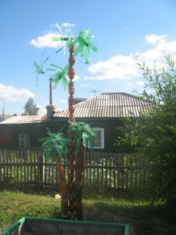 Пальма из колес