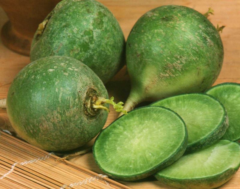 Редька Маргеланская красная