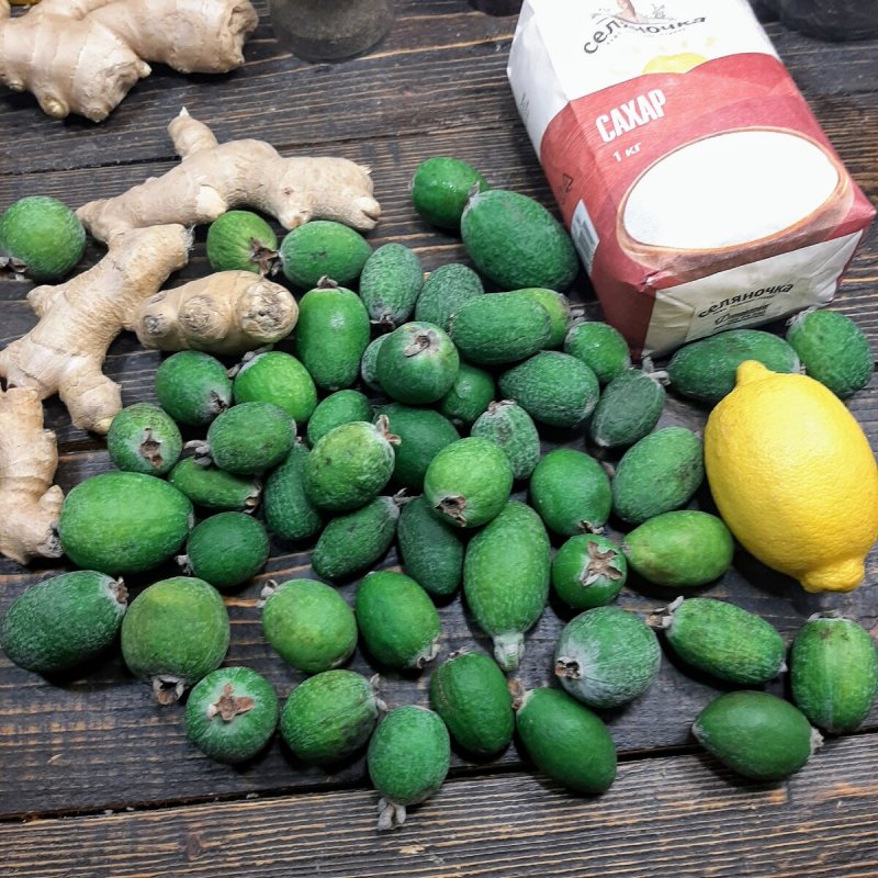 Зеленый фрукт фейхоа