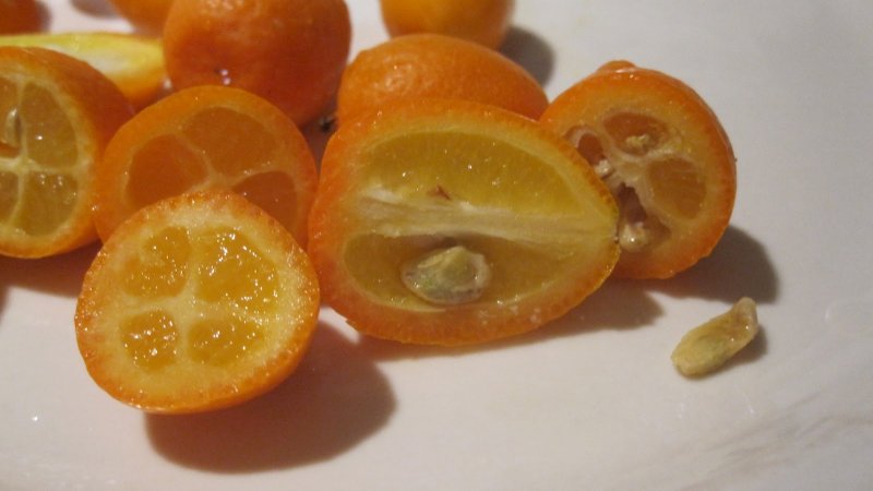 Кумкват в корзинке