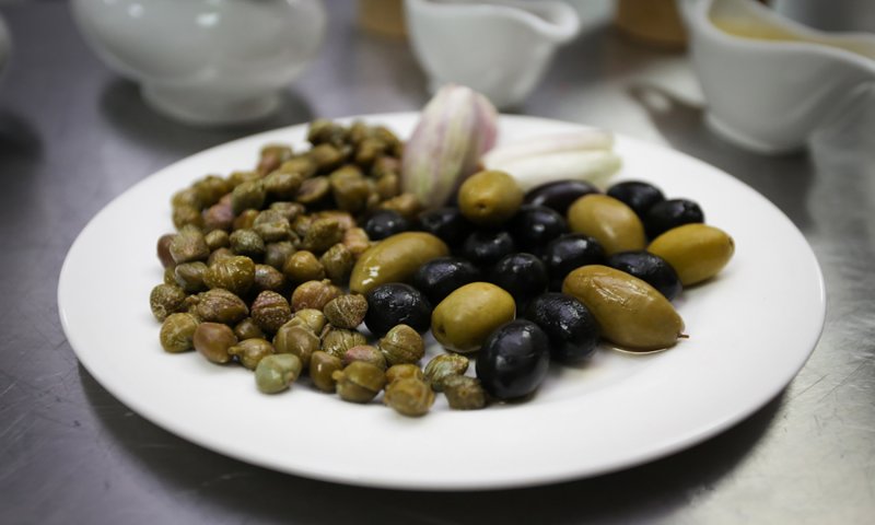Каперсы фаршированные