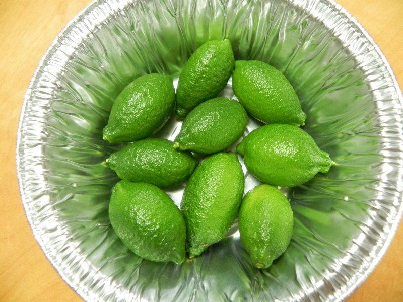 Лайм и лимон и кумкват