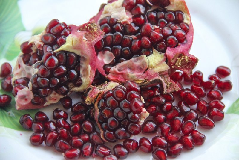 Lebanese Mooneh гранат