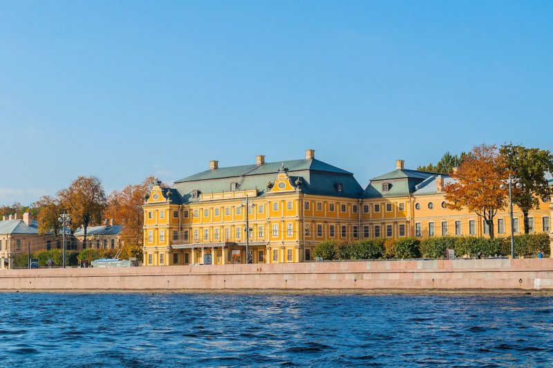 Меншиковский дворец в Ломоносове
