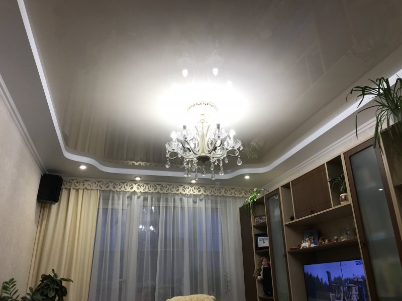 Комбинированные натяжные потолки