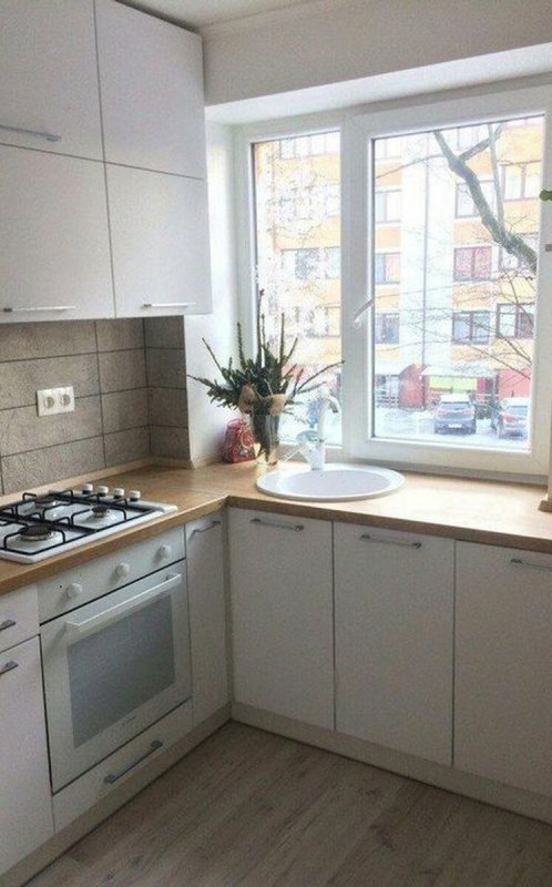 Кухни в хрущевках с подоконником