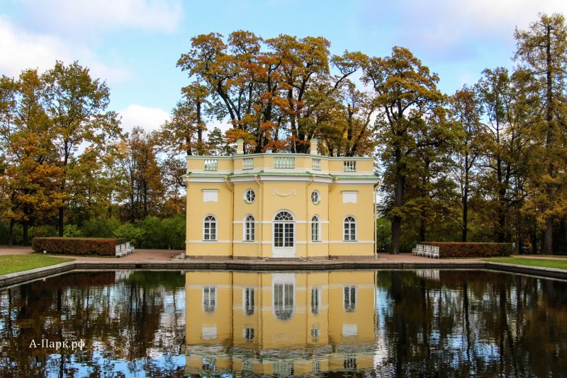 Екатерининский дворец и парк в Санкт-Петербурге