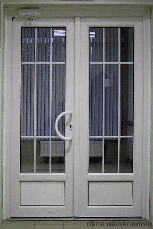 Дверь входная открывание наружу Rehau Thermo