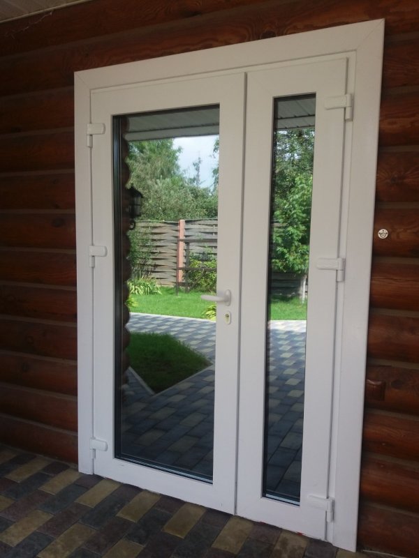Штульповые двери Rehau