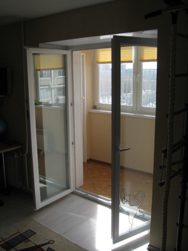 Штульповые двери Rehau