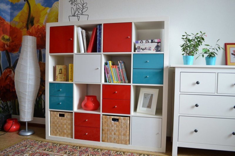 Стеллаж каллакс из икеа.