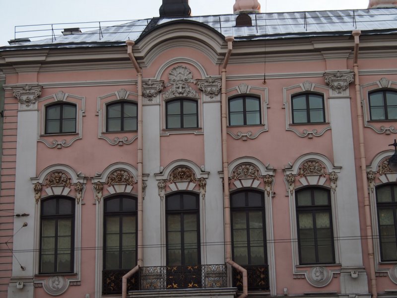 Строгановский дворец архитектура