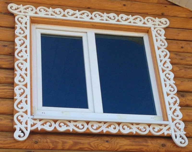 Прорезная домовая резьба наличники