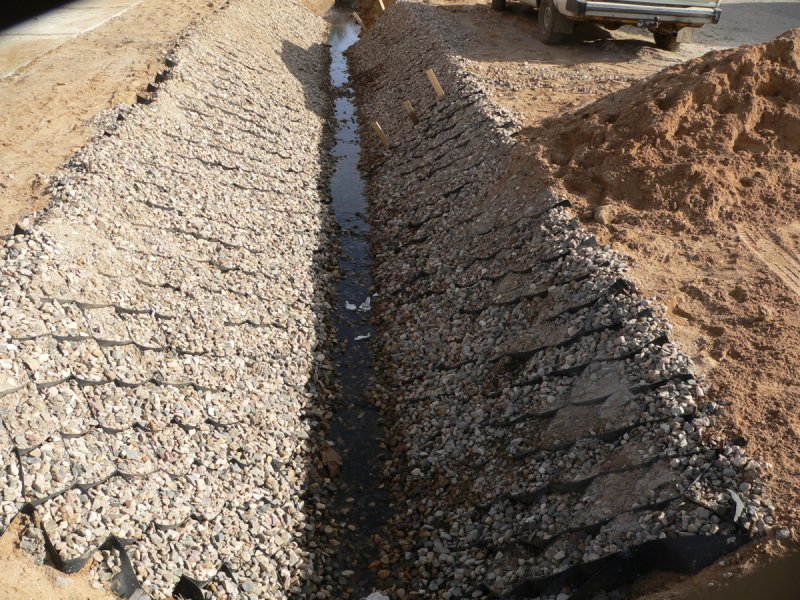 Георешетка для канавы водоотводной
