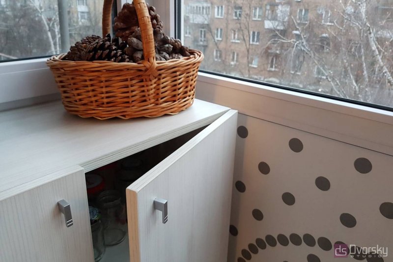 Тумбочка на балкон