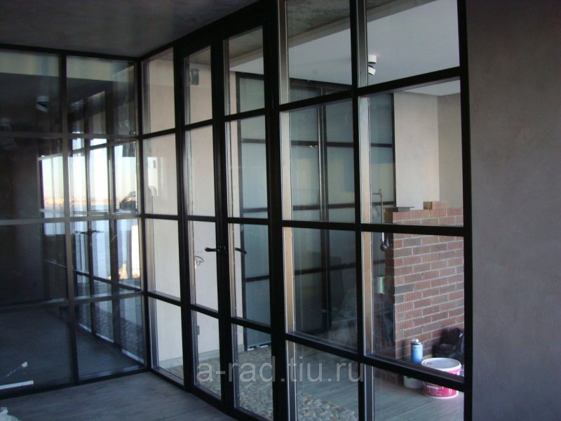Стеклянные перегородки Rehau