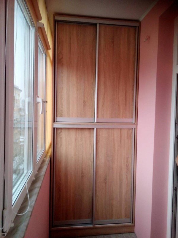 Встраиваемый шкаф на балкон