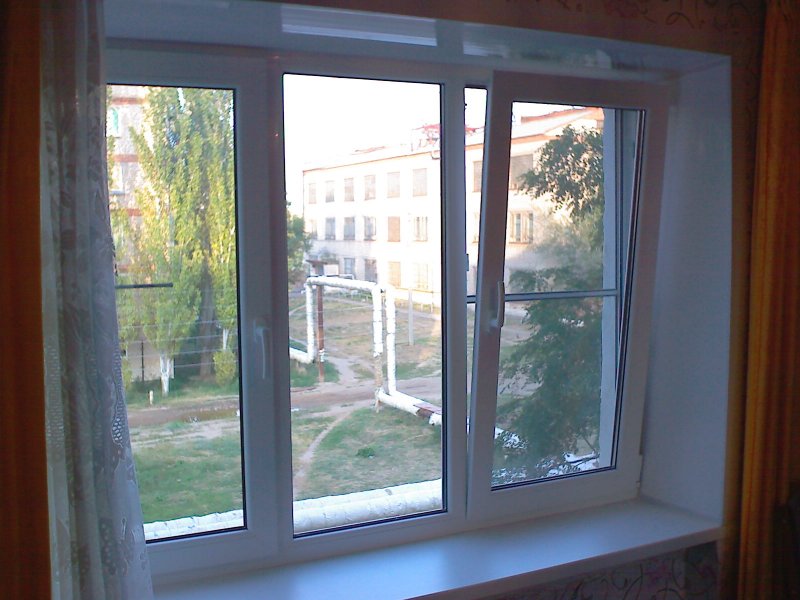Rehau Delight трехстворчатое