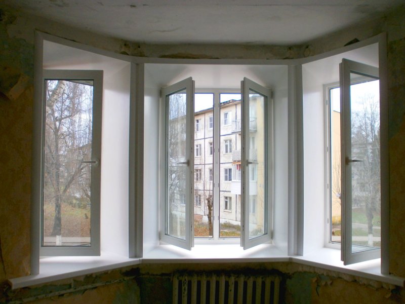 Сталинский дом с эркером