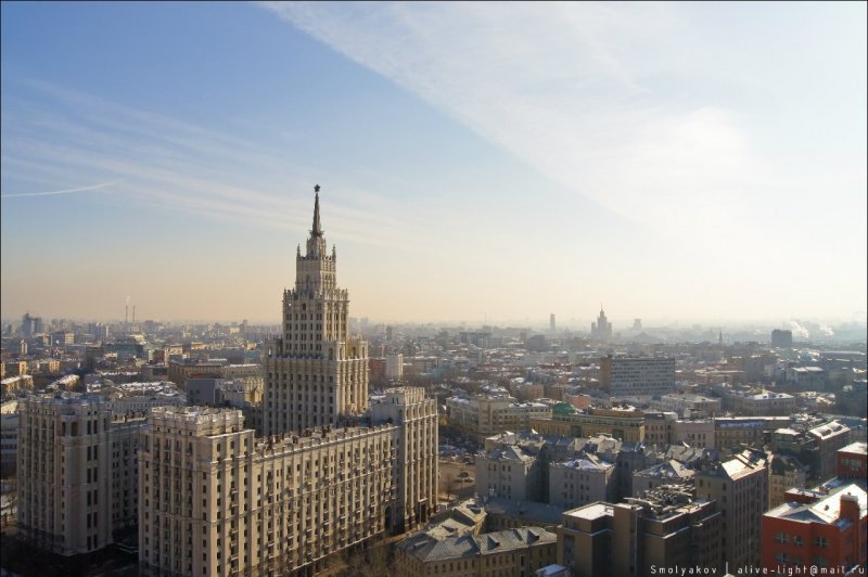 Сталинские высотки красные ворота