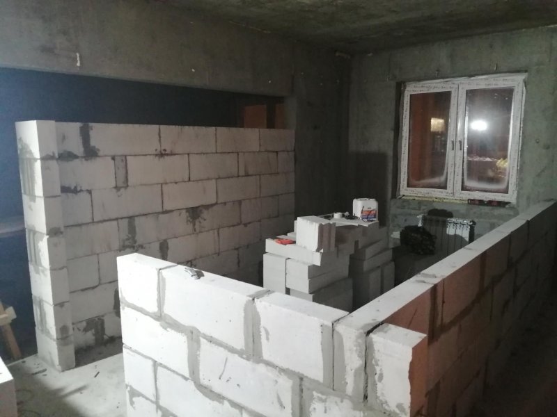 Перегородки межкомнатные из газоблоков косые