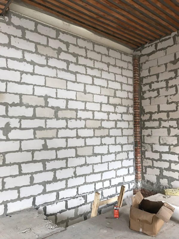 Стена из пеноблока