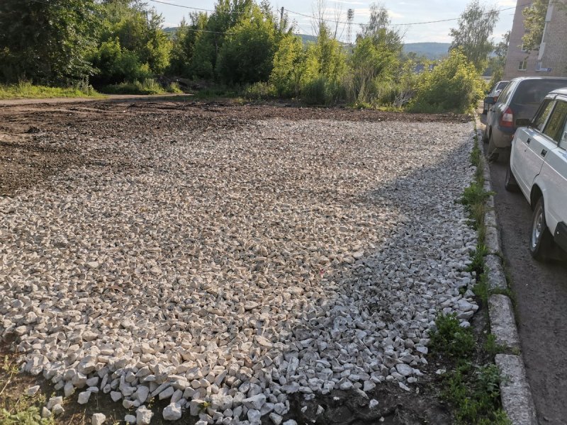 Гравийная парковка