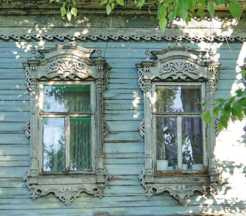 Наличники на окна в Старом деревянном доме