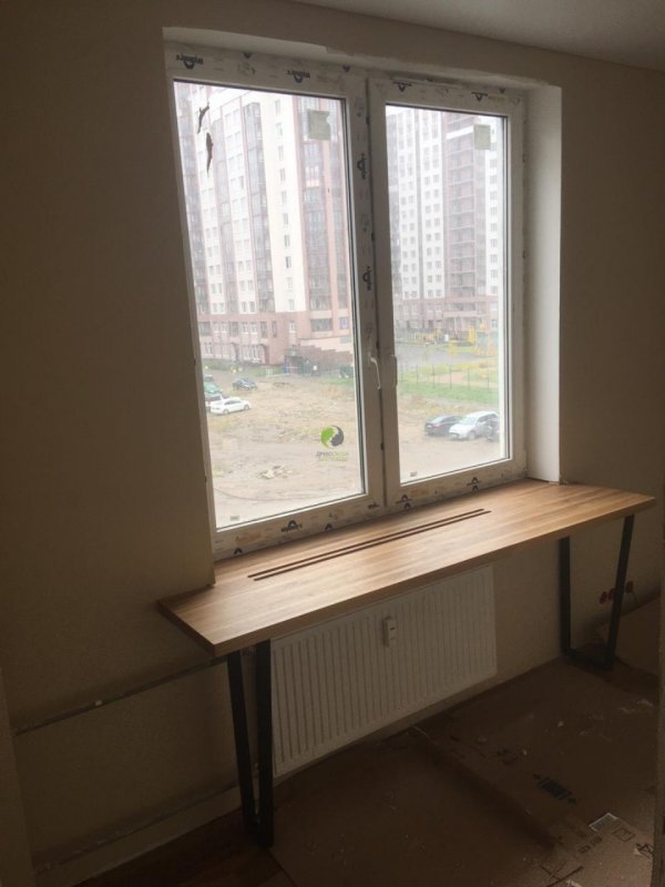 Стол под подоконник