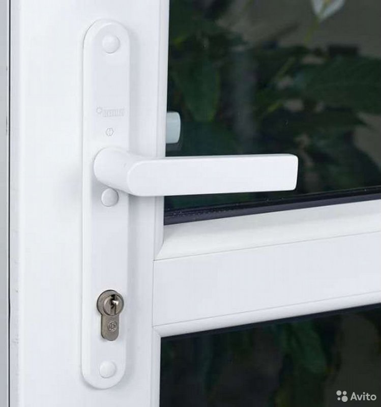 Нажимной гарнитур Rehau linea Design белый