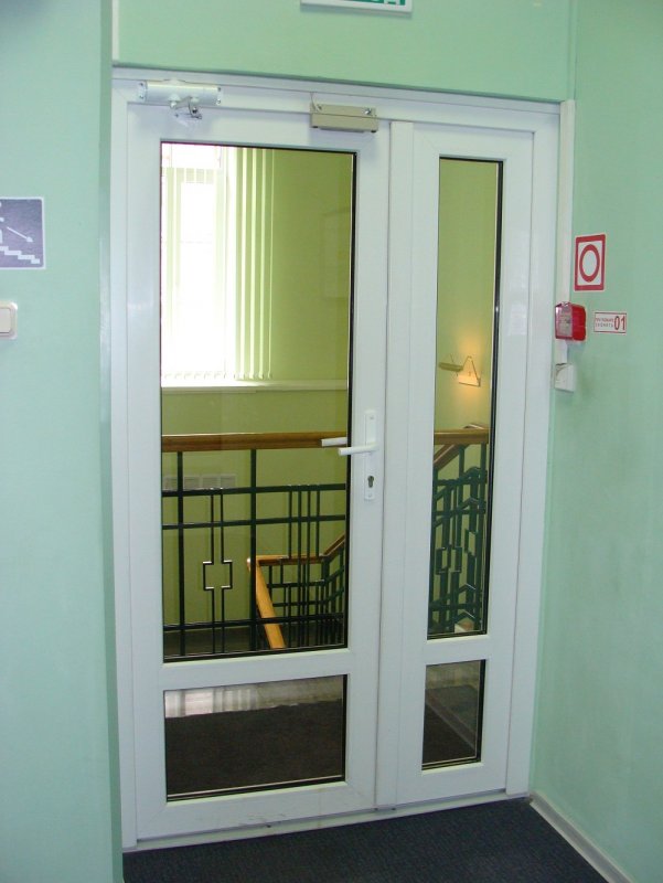Дверь ПВХ 1400 на 2100