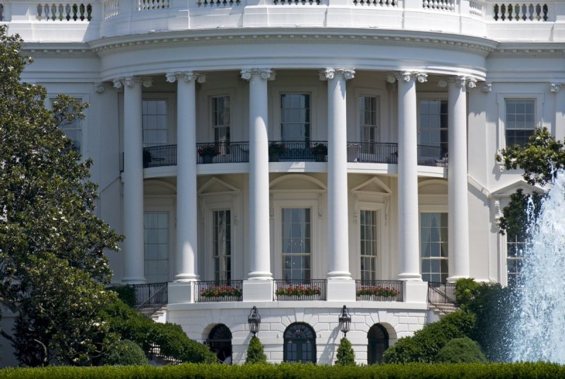 Белый дом США колонны